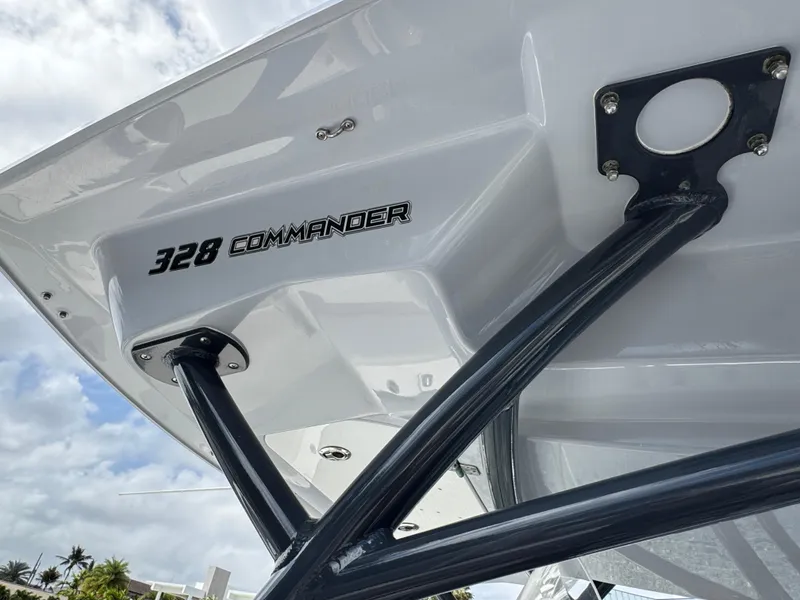 Slide: The Image of Sea Fox 328 Commander 2023 - 62