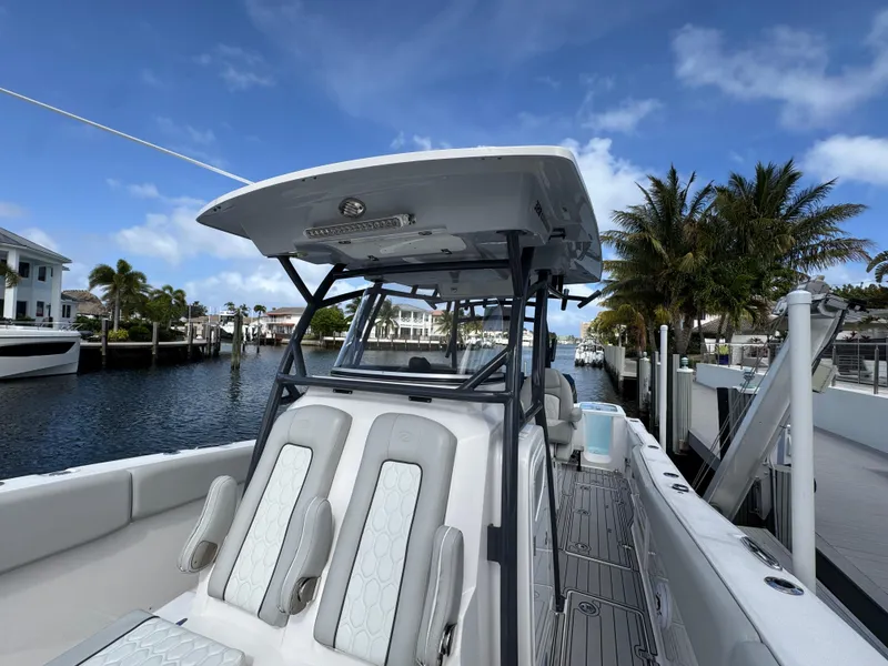 Slide: The Image of Sea Fox 328 Commander 2023 - 69