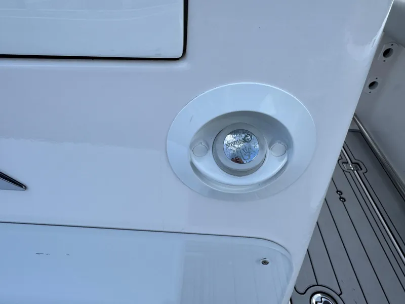 Slide: The Image of Sea Fox 328 Commander 2023 - 73