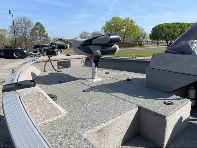 Slide: The Image of 2015 G3 V172C boat with seating and fishing deck, parked outdoors. - 7