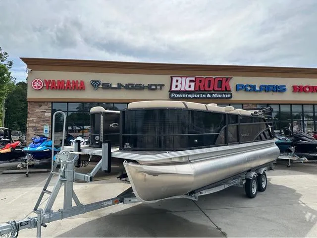 Slide: The Image of Crest CLASSIC DLX 220 SLS W/115HP 2023 - 15