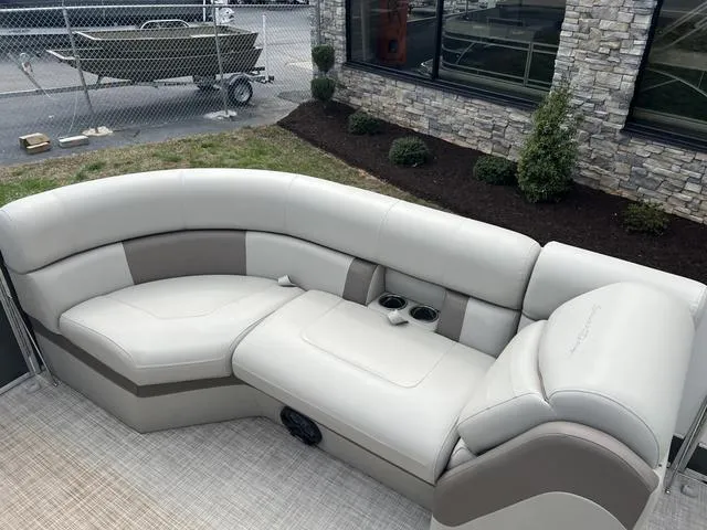 Slide: The Image of South Bay 500 Series 523CR 2.75 2020 - 11