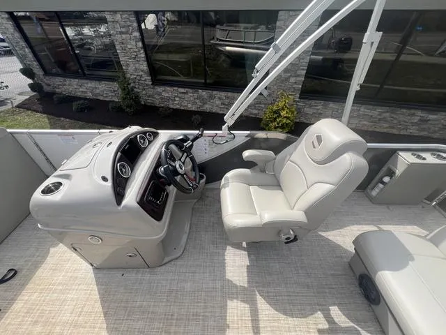 Slide: The Image of South Bay 500 Series 523CR 2.75 2020 - 15