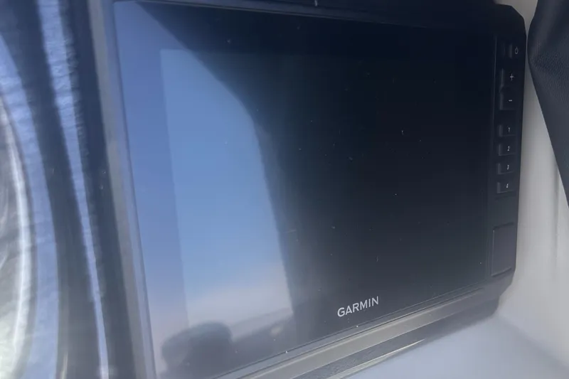 Slide: The Image of Garmin display screen in 2025 Avalon 2385 LSZ boat cockpit. - 7