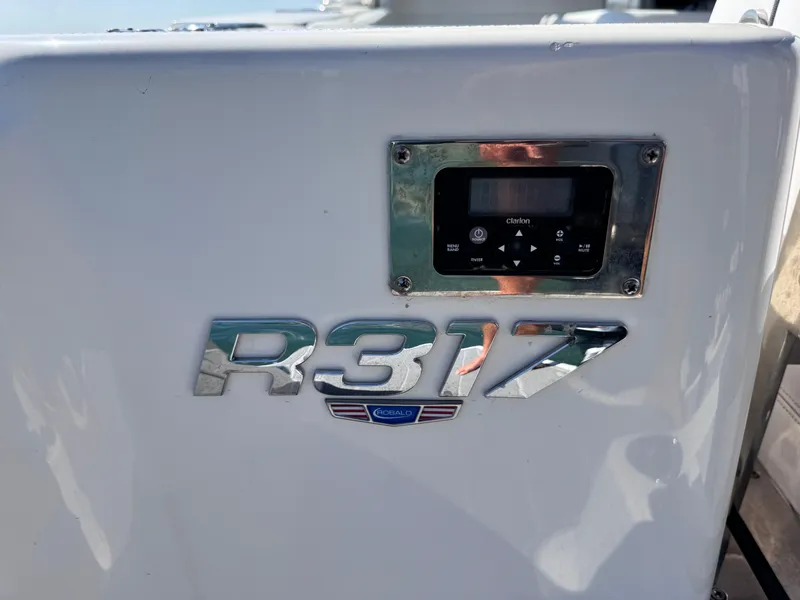 Slide: The Image of Robalo R317 Dual Console 2021 - 55
