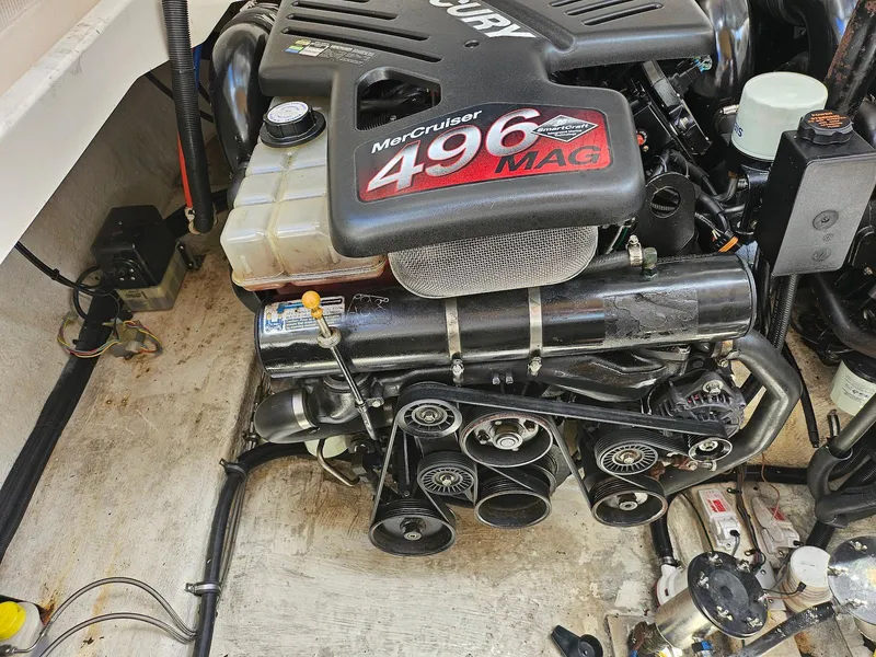 Slide: The Image of MerCruiser 496 MAG engine in 2002 Wellcraft 38 Excalibur boat, detailed view. - 19