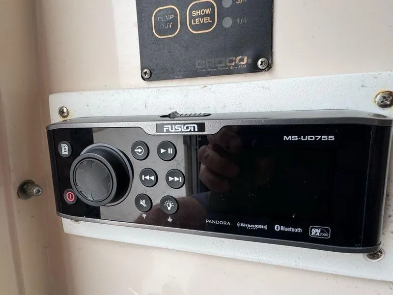 Slide: The Image of Fusion MS-UD755 stereo system on 2000 Grady-White Bimini 306 boat dashboard. - 18