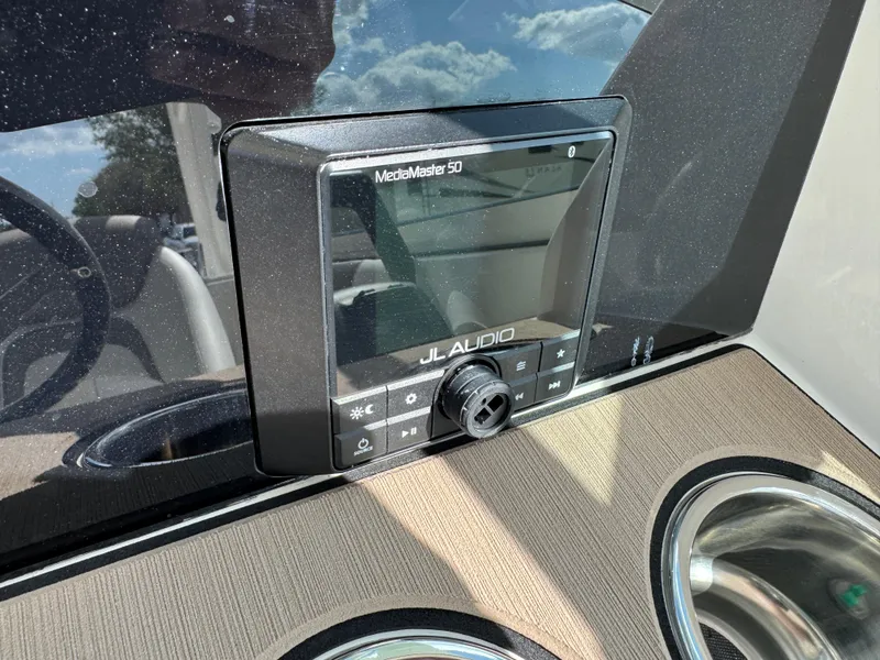 Slide: The Image of World Cat 230 SD 2022 - 64