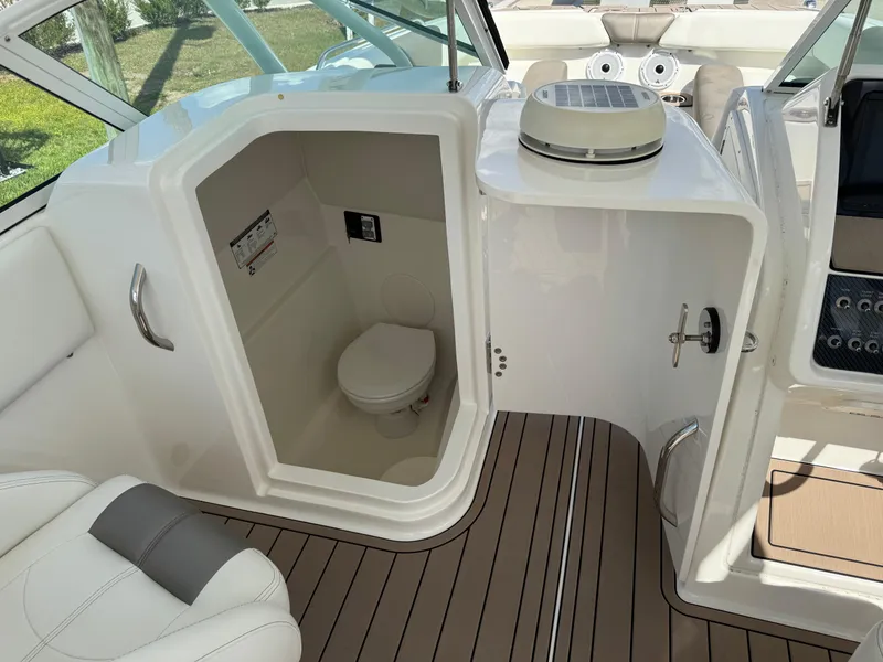 Slide: The Image of World Cat 230 SD 2022 - 75