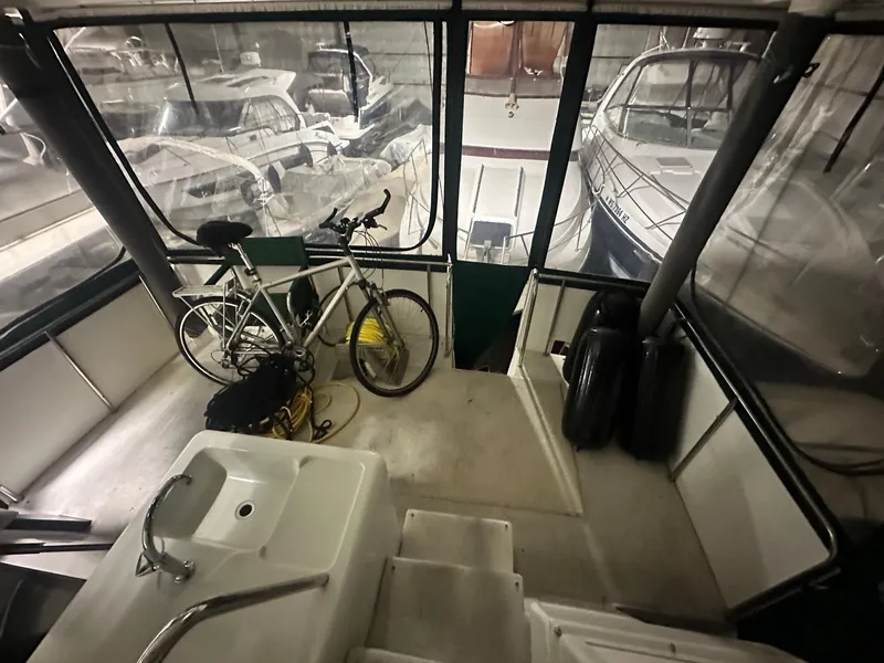 Slide: The Image of Silverton 34 Motor Yacht 1992 - 23