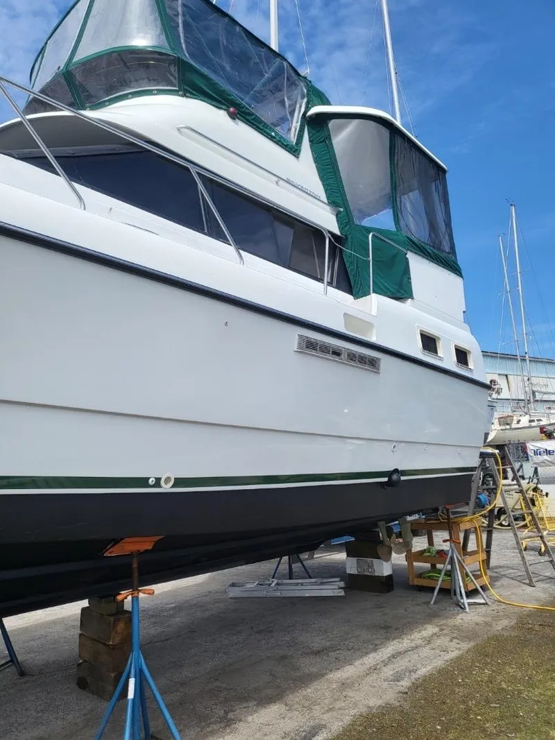 Slide: The Image of Silverton 34 Motor Yacht 1992 - 7