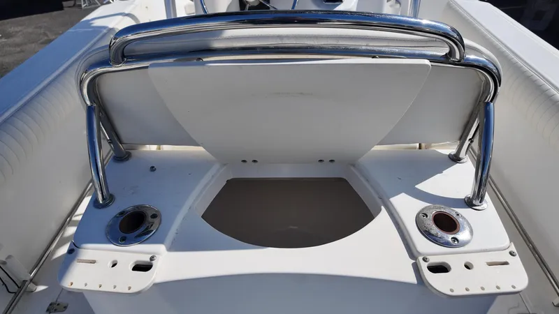 Slide: The Image of Boston Whaler 210 Outrage 2002 - 11