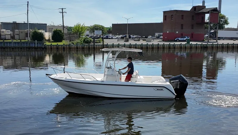 Slide: The Image of Boston Whaler 210 Outrage 2002 - 13