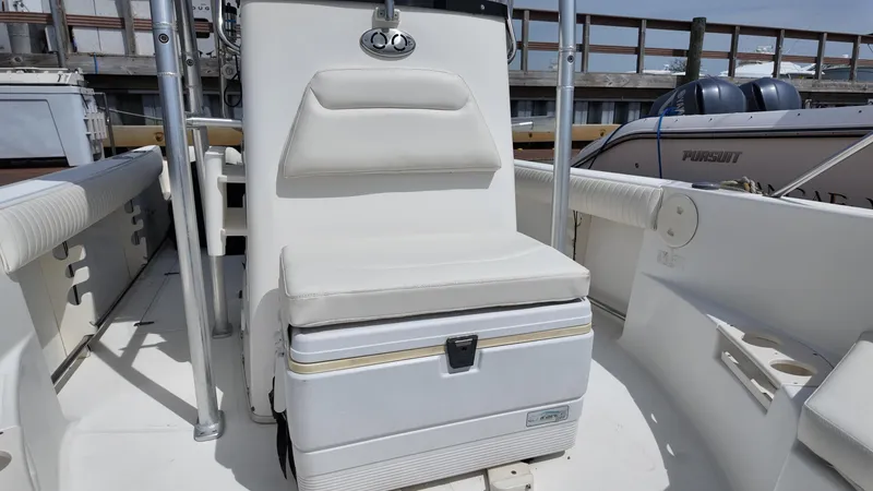 Slide: The Image of Boston Whaler 210 Outrage 2002 - 8