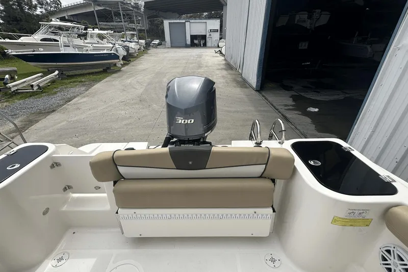 Slide: The Image of Wellcraft 300HP DTS 4S 2016 - 11