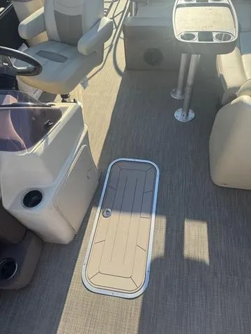 Slide: The Image of Godfrey Sweetwater 2286 SFL Tritoon - Yamaha 150 2019 - 10