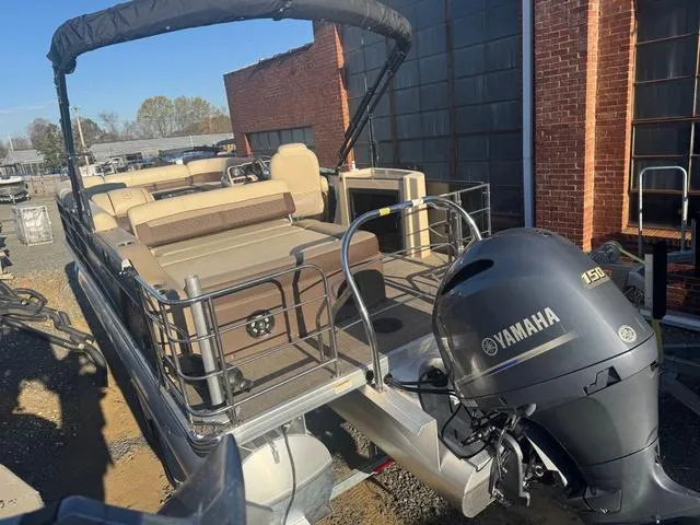 Slide: The Image of Godfrey Sweetwater 2286 SFL Tritoon - Yamaha 150 2019 - 3