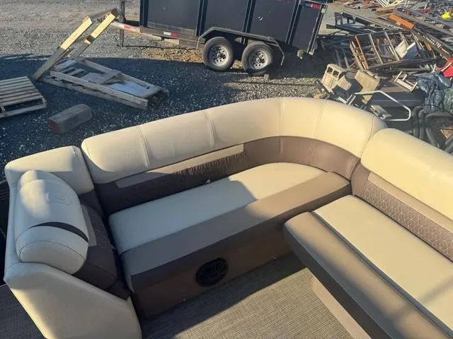 Slide: The Image of Godfrey Sweetwater 2286 SFL Tritoon - Yamaha 150 2019 - 9