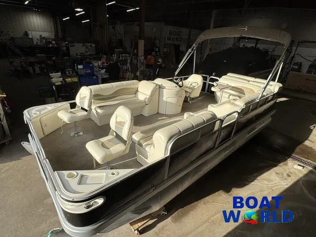 Slide: The Image of Bennington 2050 GS Pontoon 2006 - 1