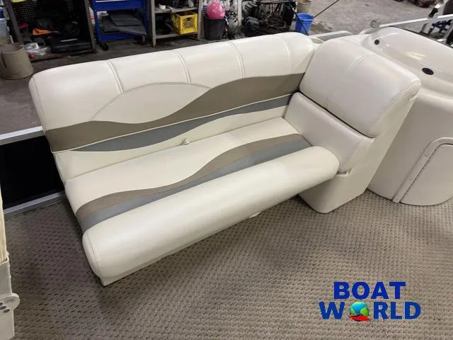 Slide: The Image of Bennington 2050 GS Pontoon 2006 - 20