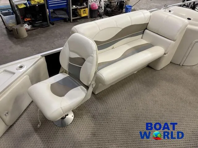 Slide: The Image of Bennington 2050 GS Pontoon 2006 - 21