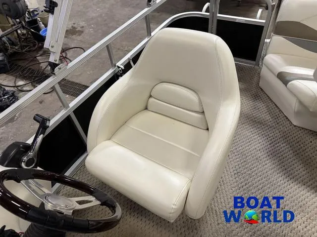 Slide: The Image of Bennington 2050 GS Pontoon 2006 - 27