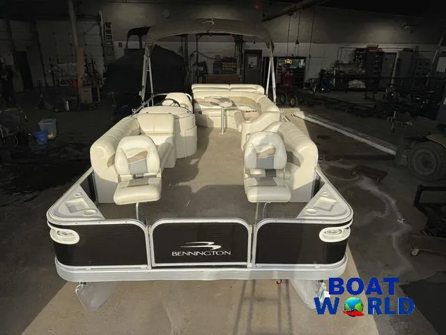 Slide: The Image of Bennington 2050 GS Pontoon 2006 - 3