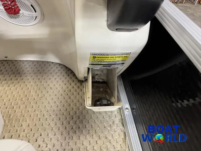 Slide: The Image of Bennington 2050 GS Pontoon 2006 - 31