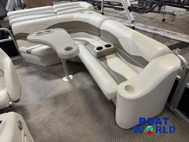 Slide: The Image of Bennington 2050 GS Pontoon 2006 - 32