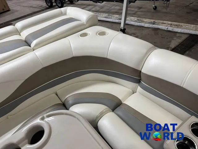 Slide: The Image of Bennington 2050 GS Pontoon 2006 - 34