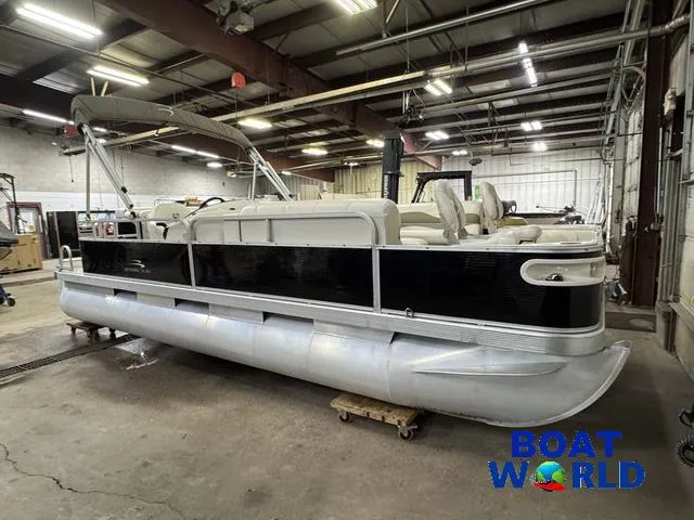 Slide: The Image of Bennington 2050 GS Pontoon 2006 - 37