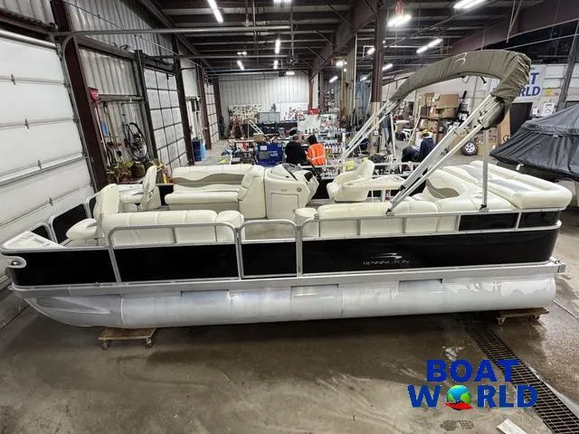 Slide: The Image of Bennington 2050 GS Pontoon 2006 - 4