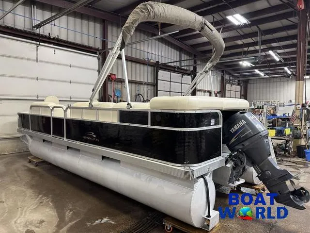 Slide: The Image of Bennington 2050 GS Pontoon 2006 - 41