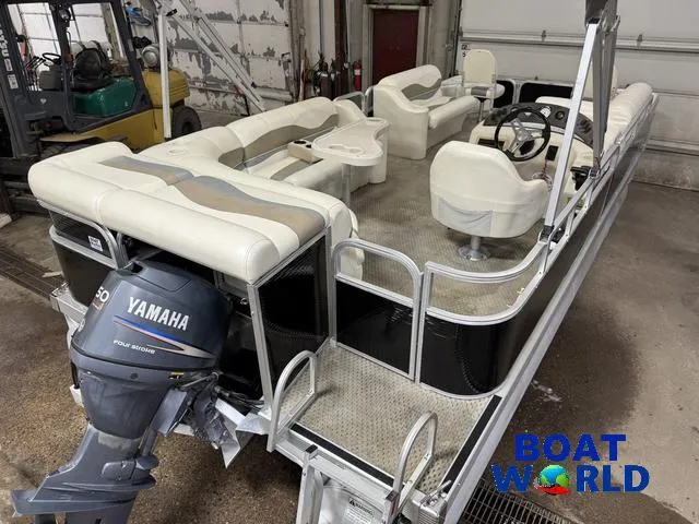 Slide: The Image of Bennington 2050 GS Pontoon 2006 - 8