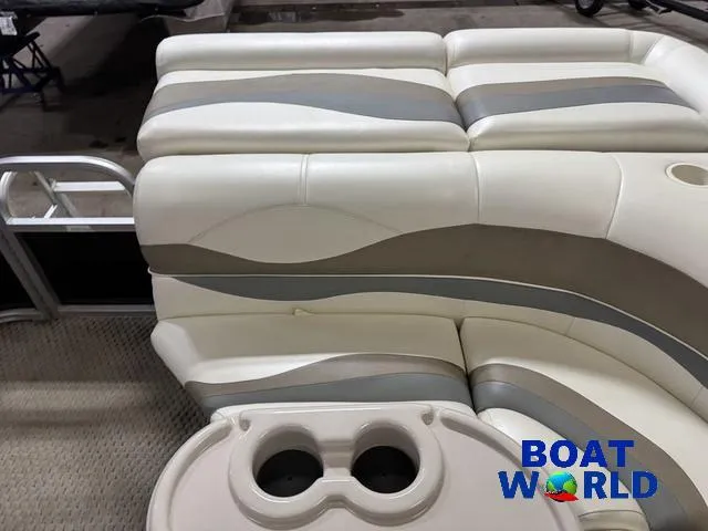 Slide: The Image of Bennington 2050 GS Pontoon 2006 - 9