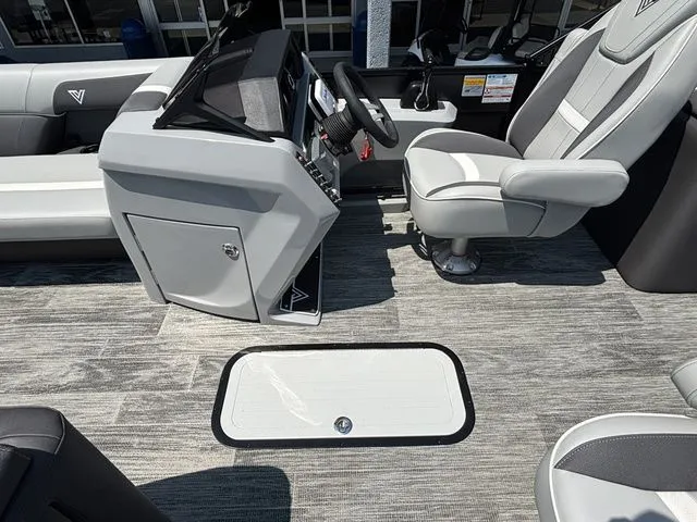 Slide: The Image of Viaggio X22U / Suzuki DF200ATXSS / IN STOCK! 2025 - 16