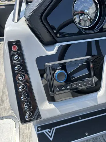 Slide: The Image of Viaggio X22U / Suzuki DF200ATXSS / IN STOCK! 2025 - 19