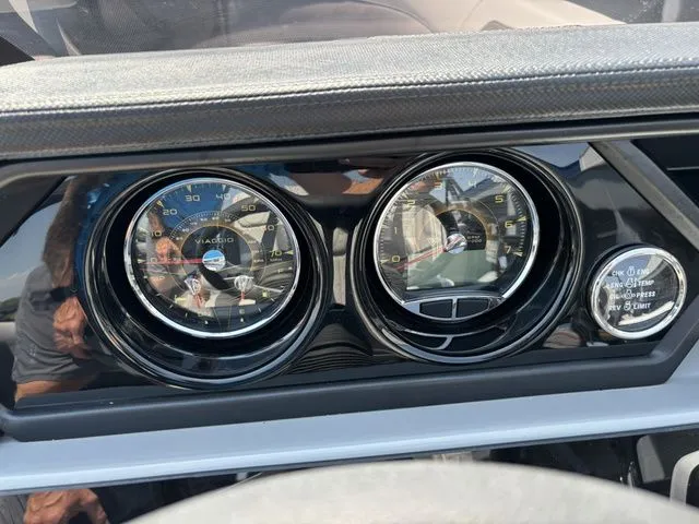 Slide: The Image of Viaggio X22U / Suzuki DF200ATXSS / IN STOCK! 2025 - 20