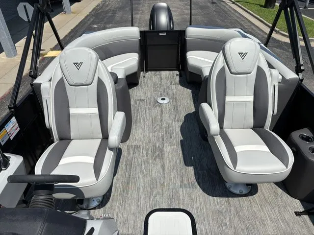 Slide: The Image of Viaggio X22U / Suzuki DF200ATXSS / IN STOCK! 2025 - 24