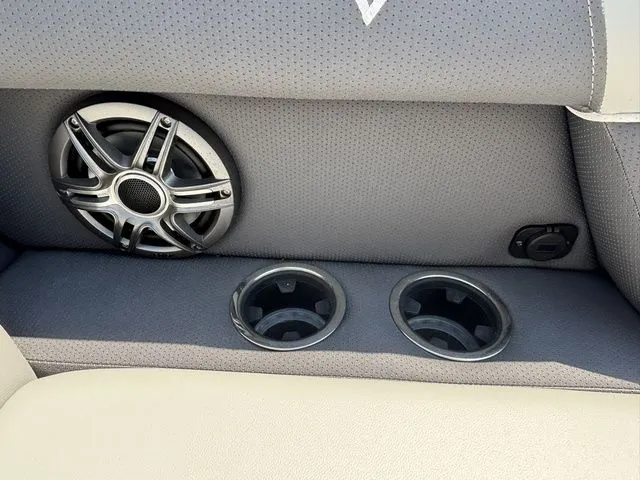 Slide: The Image of Viaggio X22U / Suzuki DF200ATXSS / IN STOCK! 2025 - 34