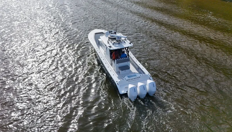 Slide: The Image of Yellowfin 34 Offshore 2022 - 56