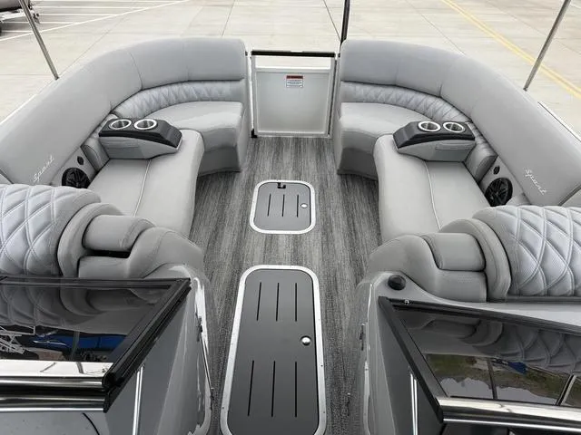 Slide: The Image of Bennington QX Quad Bench 25 QXFB 2025 - 12