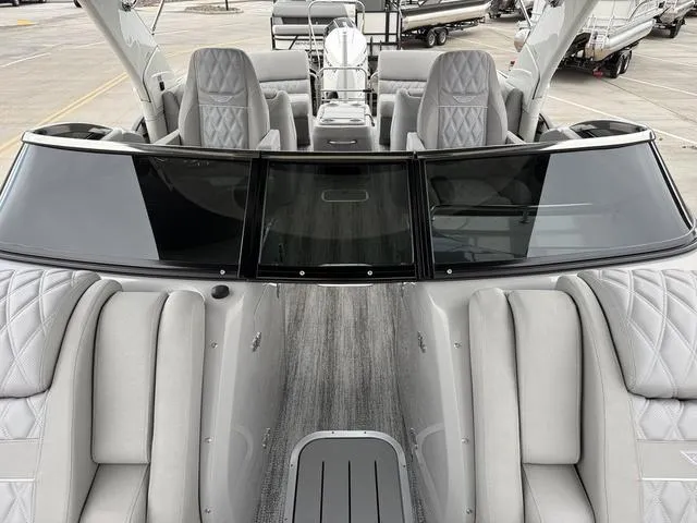 Slide: The Image of Bennington QX Quad Bench 25 QXFB 2025 - 13