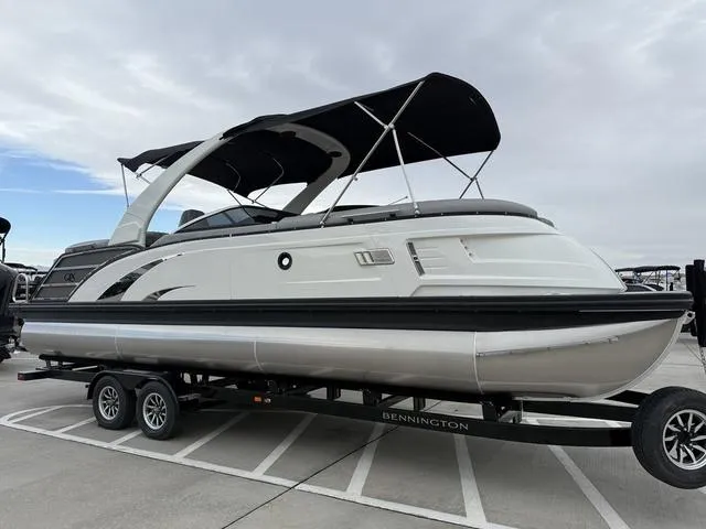 Slide: The Image of Bennington QX Quad Bench 25 QXFB 2025 - 2