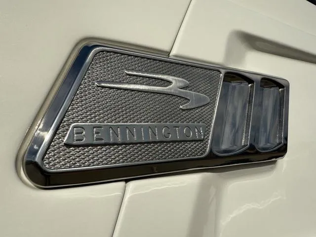 Slide: The Image of Bennington QX Quad Bench 25 QXFB 2025 - 3