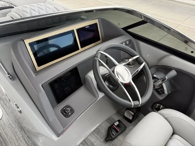 Slide: The Image of Bennington QX Quad Bench 25 QXFB 2025 - 8