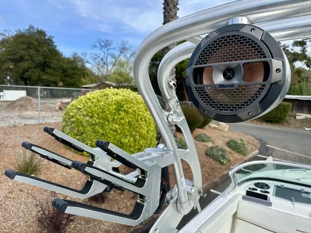 Slide: The Image of MasterCraft XT25 2020 - 15