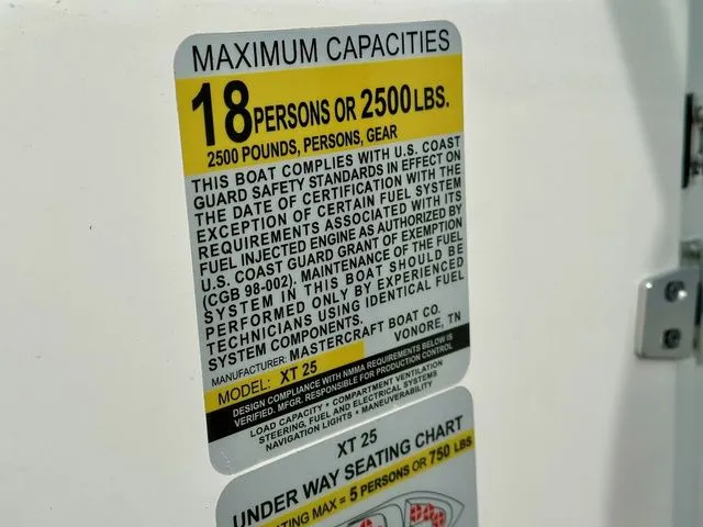 Slide: The Image of MasterCraft XT25 2020 - 27