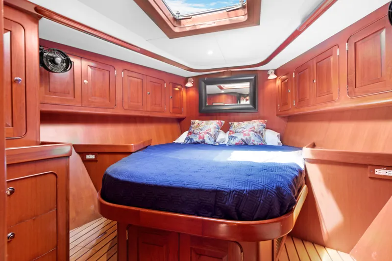 Slide: The Image of Hylas 54 2009 - 53