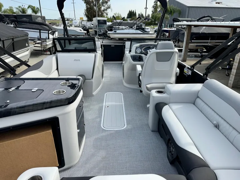 Slide: The Image of Avalon 23' LSZ Platinum Elite Windshield w/ 200HP Mercury! 2025 - 13